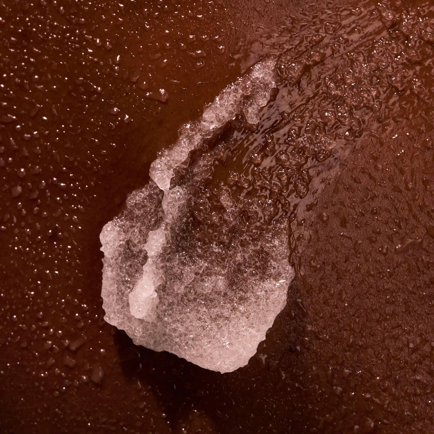 the-glow-getter-multi-oil-body-scrub-z1 NATR-40028-Alt-Image-TheGlowGetterMulti-OilBodyScrub-08.webp