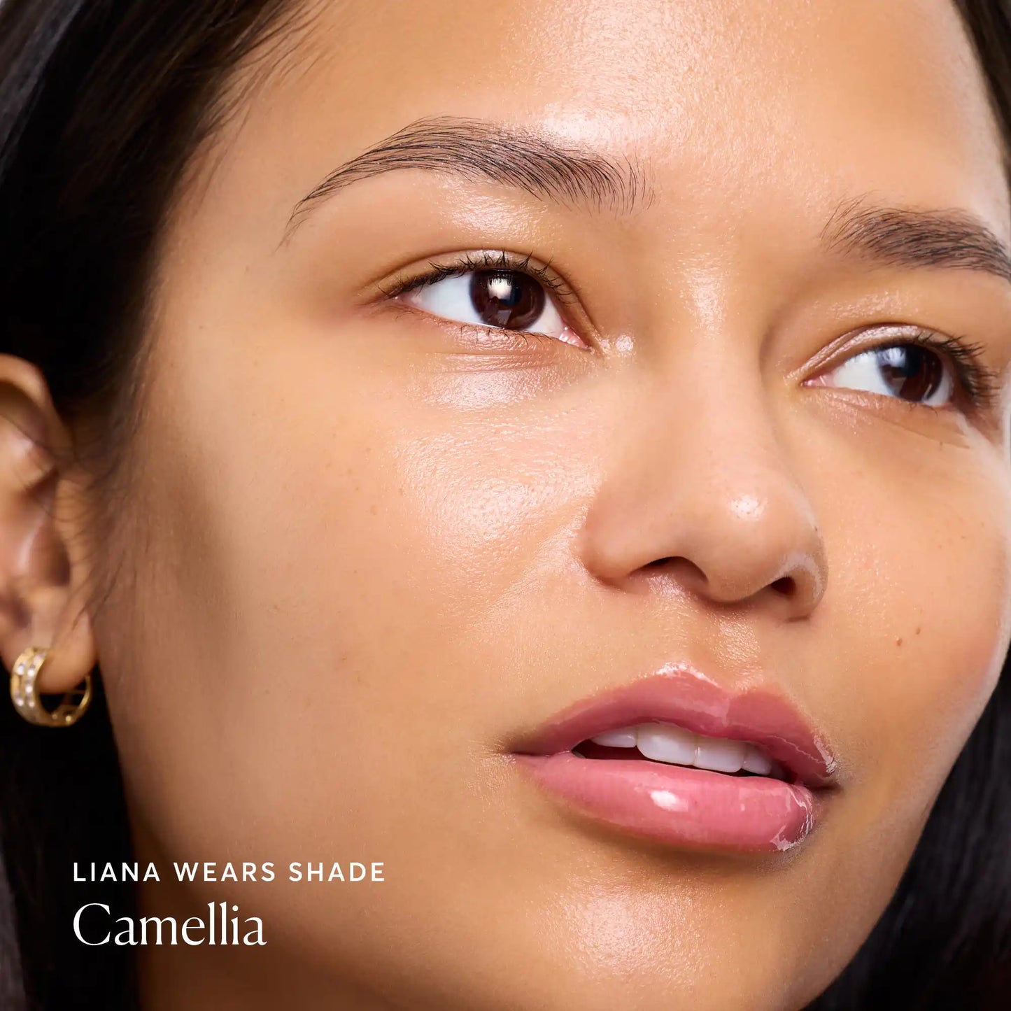 phyto-glow-lip-balm-camellia-a3 NATR-60075-Alt-Images-Phyto-Glow-Lip-Balm-Camellia-04.webp